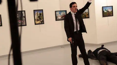 ATACANTE_EMBAJADOR_RUSO_APERTURA