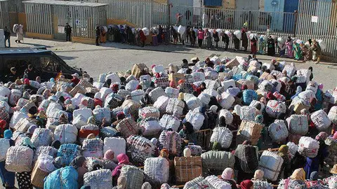 porteadores esperando marca