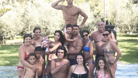 CR7 con su familia. / Instagram @cristiano