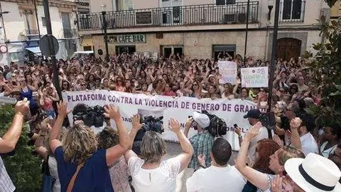 Juez no toma medidas hacia Juana Rivas pero env&iacute;a el escrito de la expareja a lo penal