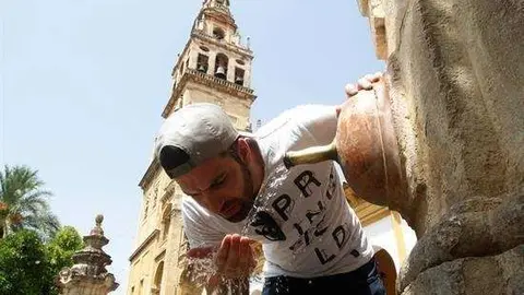 Alertas por calor en quince provincias de seis comunidades aut&oacute;nomas