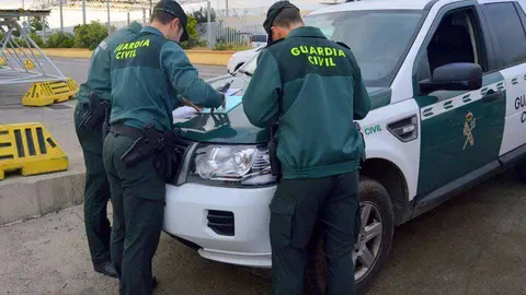 guardia-civil-de-espaldas-(1)