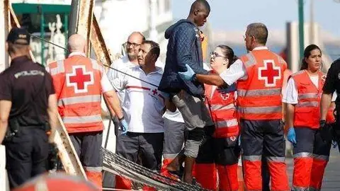 Rescatan a 41 inmigrantes en el Estrecho, entre ellos ocho menores