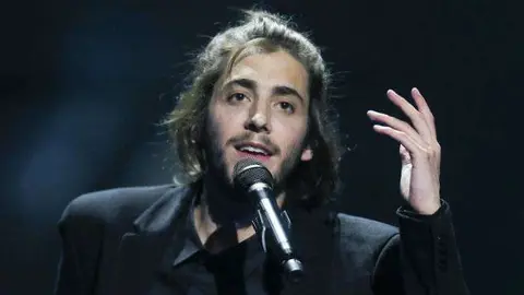 Salvador-Sobral-2017-billboard-1548