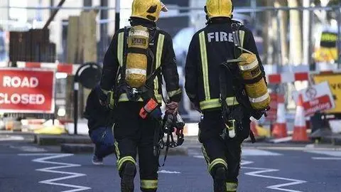 Pasajeros del Metro de Londres sufren quemaduras por una explosi&oacute;n