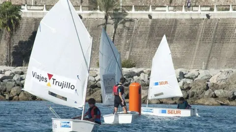 NI&Ntilde;OS OPTIMIST.