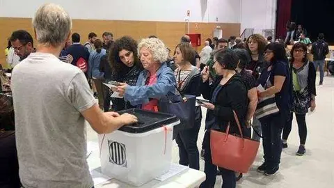 El Govern asegura que el 73 % de las mesas est&aacute;n operativas y llama a votar