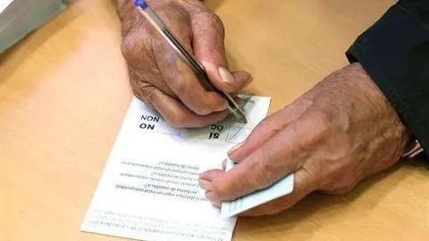La votaci&oacute;n del 1-O incumple la Ley del Refer&eacute;ndum y el manual de la Generalitat