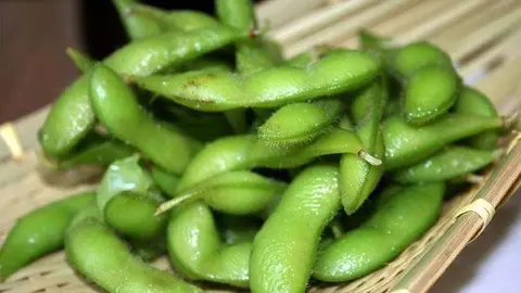 Edamame. / Flickr