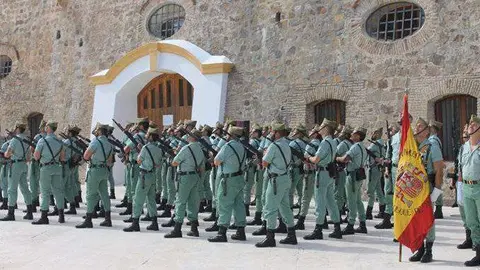 Entrega bandera a la Legi&oacute;n