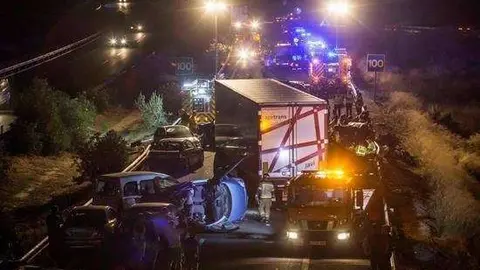 En libertad con cargos el camionero implicado en un accidente de A-7 en Murcia