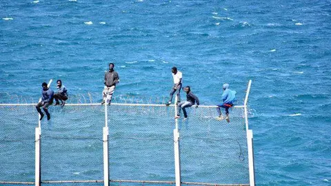 Salto-valla-inmigrantes-4-junio-(9)