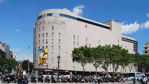 El Corte Ingl&eacute;s en Barcelona- Pla&ccedil;a de Catalunya. / Felix K&ouml;nig