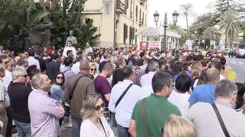 As&iacute; recibieron los comerciantes al ministro de Justicia en mayo (ARCHIVO)