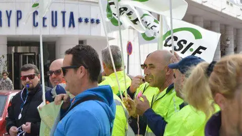 Protesta de CSIF ante el Ayuntamiento (C.A./ARCHIVO)