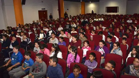 escolares-salon-de-actos-ayto