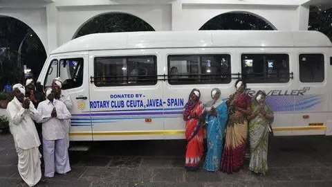 AUTOBUS-ROTARIO-LA-INDIA