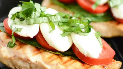 Pollo a la Caprese. Pinterest.