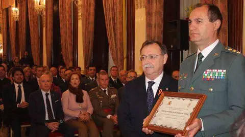 d&iacute;a de la constituci&oacute;n vivas g&oacute;mez salinero