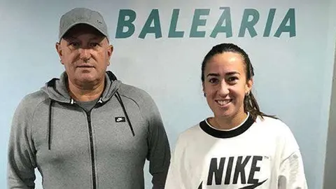 Olga Parres junto a su entrenador Paco Bernal/ CEDIDA