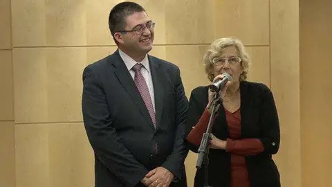 Carlos S&aacute;nchez Mato, concejal de Ahora Madrid, y Manuela Carmena, alcaldesa de Madrid.