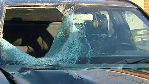 El veh&iacute;culo de la marca Mercedes que conduc&iacute;a el presunto autor del atropello en Fuente el Saz fue encontrado en la vecina localidad de El Casar. | Archivo