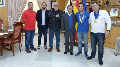 vivas rafael fern&aacute;ndez campe&oacute;n del mundo de submarinismo