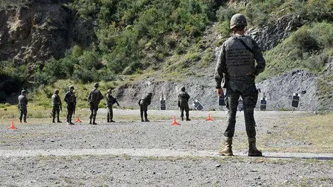 militares