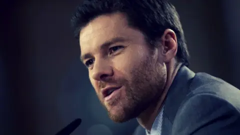 Xabi Alonso, futbolista. RR SS.