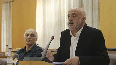 Ar&oacute;stegui (izqda.) y Varga, duran te una sesi&oacute;n plenaria de la Asamblea (C.A./ARCHIVO)