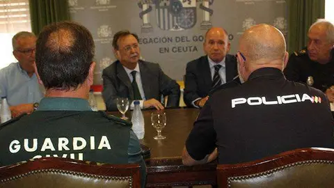 POLIC&Iacute;A GUARDIA CIVIL CUCURULL VIVAS