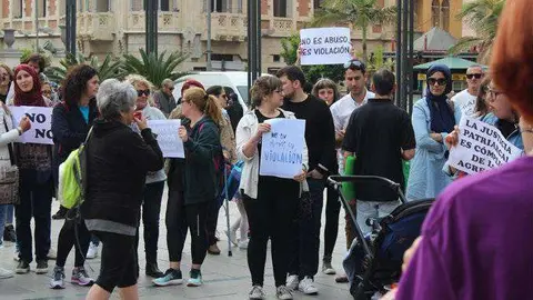manifestaci&oacute;n-feminista-manada