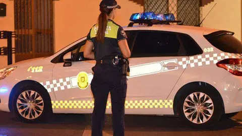 Polic&iacute;a Local mujer