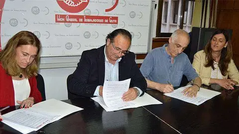 firma-acuerdo-sindicatos-y-DIA