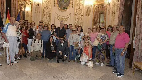 Recepci&oacute;n en el Palacio de la Asamblea a los afiliados de la Once (CEDIDA)