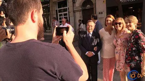 Vivas, Cospedal y la secretaria general del PP ceut&iacute;, Yolanda Bel, posan para una foto (C.A.)