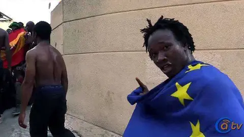 INMIGRANTE CETI SALTO VALLA 22 AGOSTO 2017