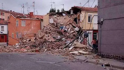 Estado de una de las construcciones da&ntilde;adas (TWITTER)
