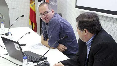 Alberich (izqda.), junto al cronista oficial de la Ciudad, Jos&eacute; Luis G&oacute;mez Barcel&oacute; (C.A.)