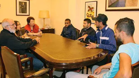 delegada-con-argelinos