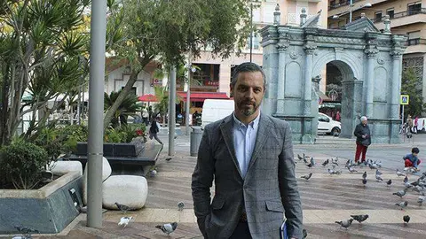Juan Bravo, en la Plaza de los Reyes (C.A.)