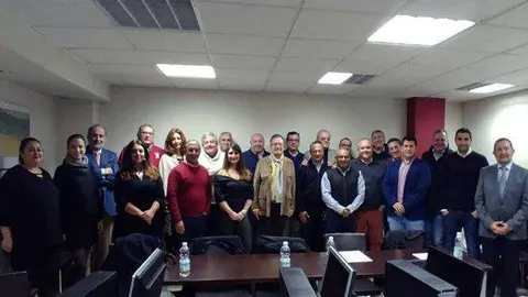 Miembros de la junta directiva de la CECE tras su reuni&oacute;n de hoy (CEDIDA)