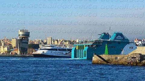barcos-naviera-en-la-bocana