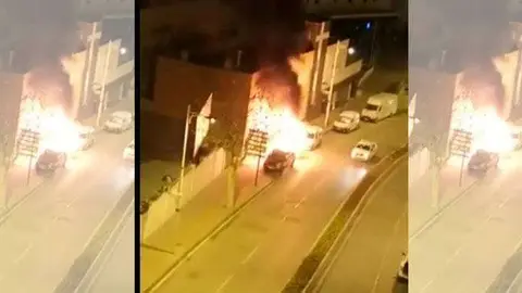 Coche incendiado Cruz Blanca