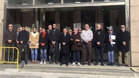 Acto celebrado a las puertas del Palacio de la Asamblea (CEDIDA)