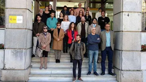 Concentraci&oacute;n celebrada ante las puertas de la Delegaci&oacute;n del Gobierno (C.A.)