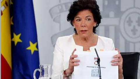 La portavoz del Gobierno, Isabel Cela&aacute; (E.D.)