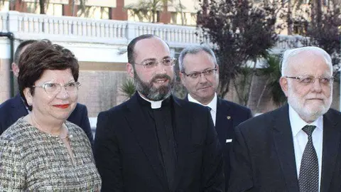 Tatary, tercero por la derecha, junto al presidente de la Ciudad y la delegada del Gobierno (C.A.)