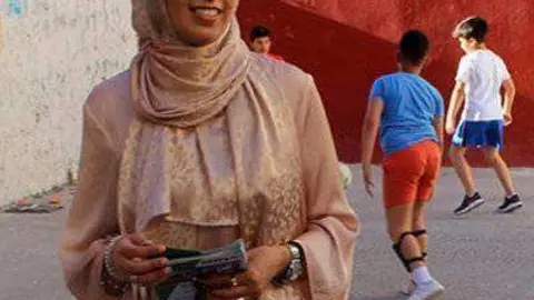 F&aacute;tima Hamed, durante su visita a Vicedo Mart&iacute;nez (C.A.)