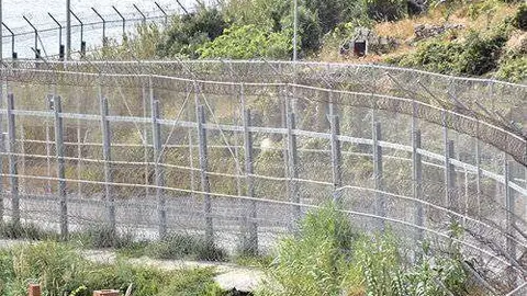 Valla fronteriza de Ceuta (C.A./ARCHIVO)